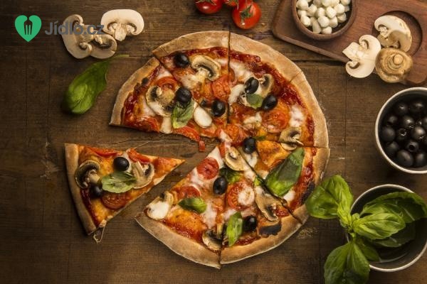 Houbová pizza
